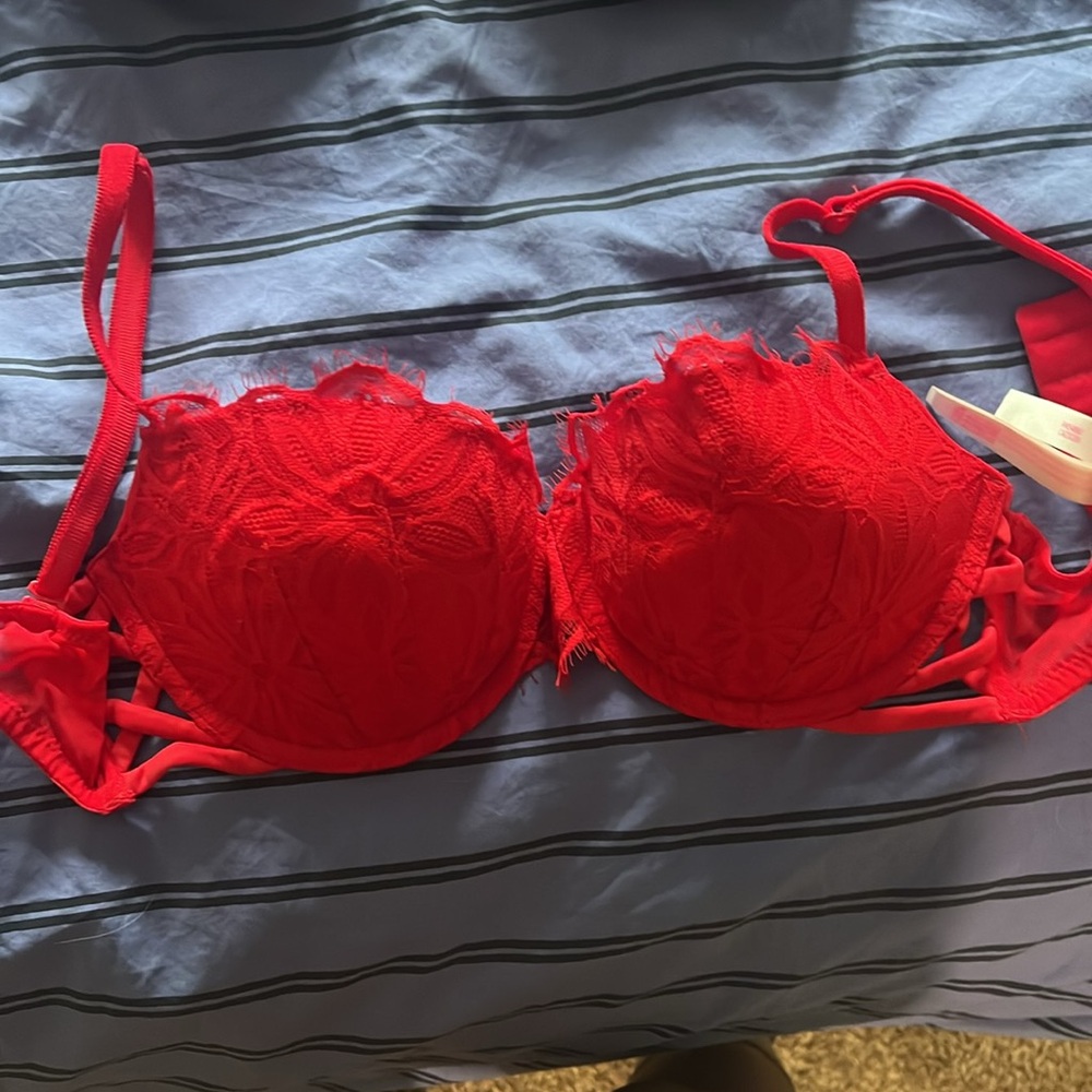 Victoria Secret Bra Bundle - Picture 3 of 5